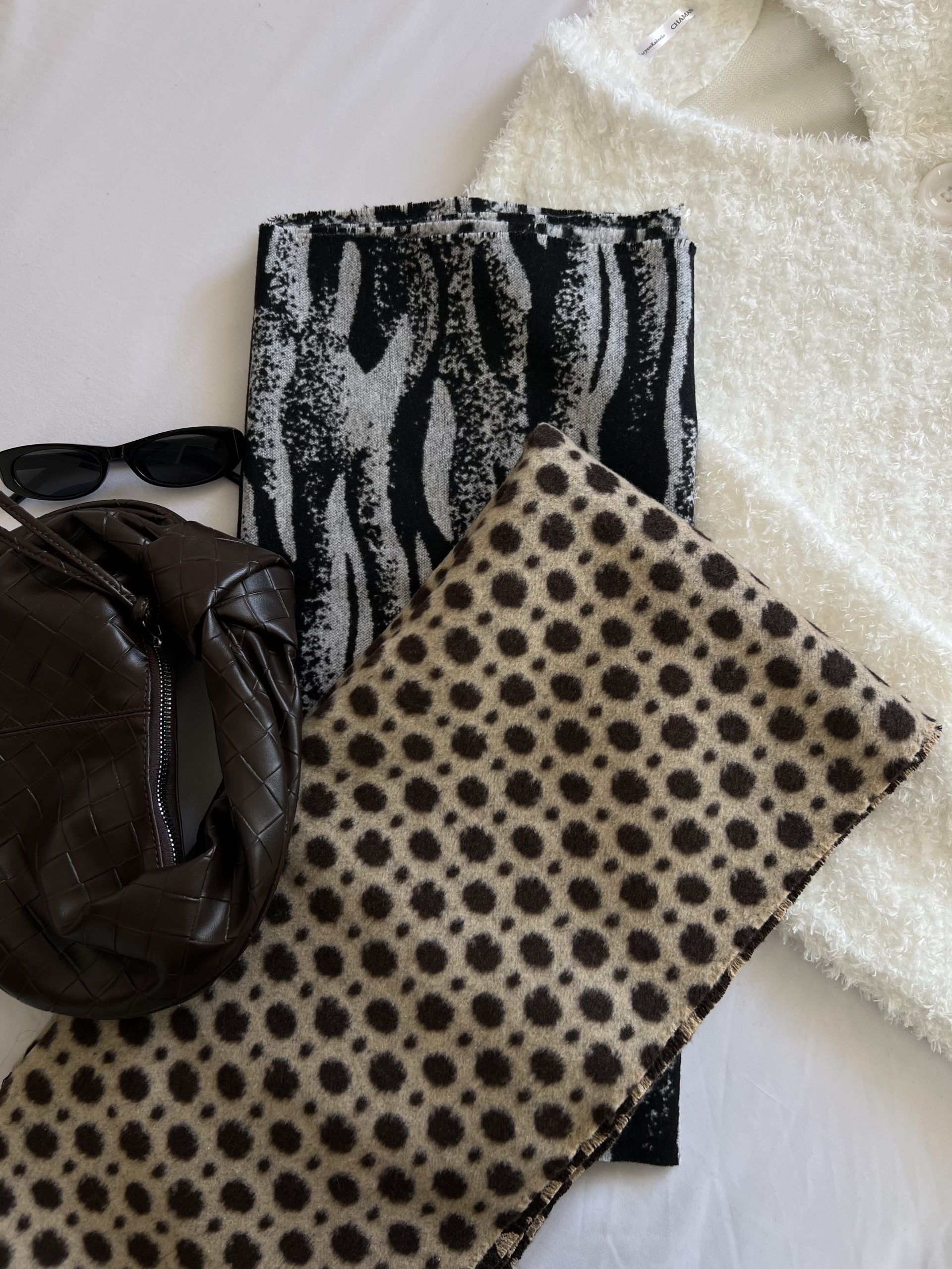 شال توپی قهوه ای