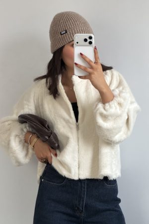 جکت خز وایتی